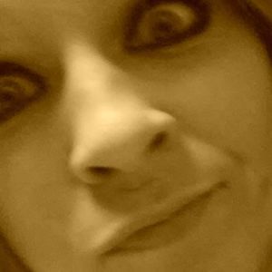 Meet your Posher, Mona