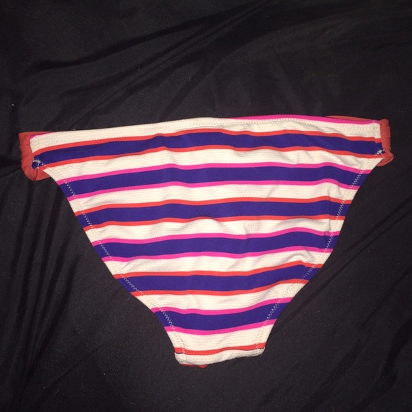 Striped bikini bottoms - Picture 2 of 2