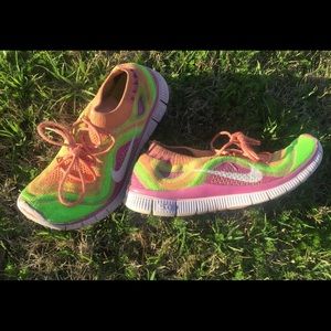 Nike Flyknit Free runs