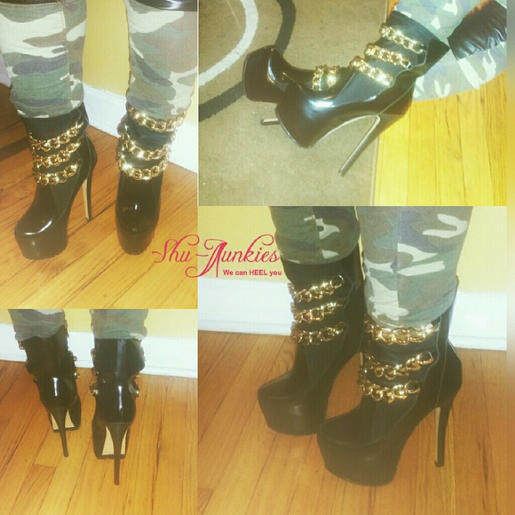 Z Gold Black platform Booties