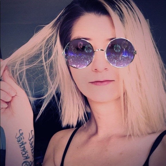 Meet your Posher, Jadee - Picture 4 of 6