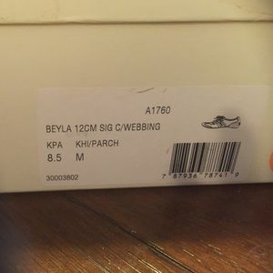 I am selling coach shoes that I bought from Macys