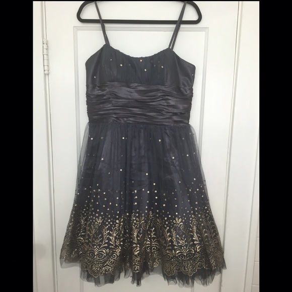 Pretty grey prom/party dress👗