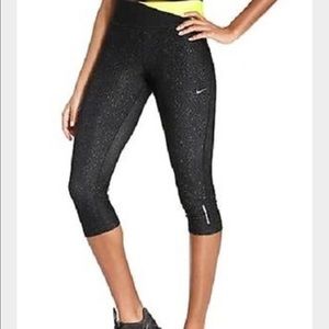 Nike dry fit twisty crop pant