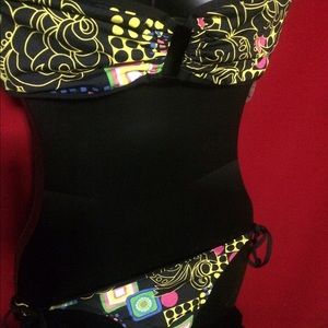 Oldnavy bandeau top and string bottom muticolor