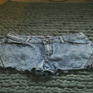 Short shorts with bohemian  side
