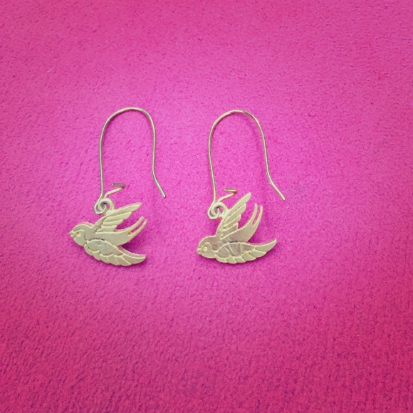 Gold dove dangle earrings!