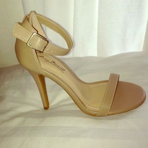Anne Michelle nude sandal pump