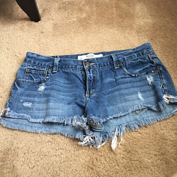 Size 8 Abercrombie & Fitch cut off shorts