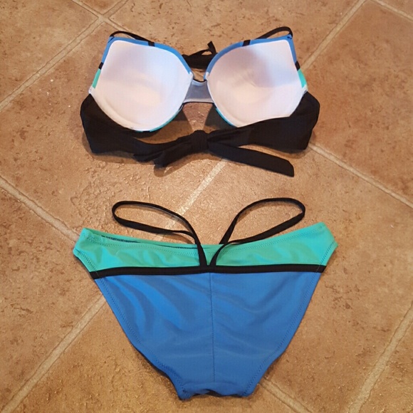 Super Cute Color Block Bandage Bikini - Picture 2 of 4