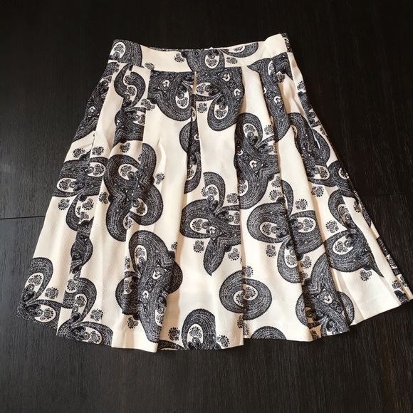 Relished Paulene Swing Skirt - Picture 2 of 4