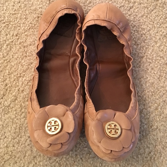 Tory Burch Shoes | Tory Burch Flower Ballerina Flats Sz 7 | Poshmark Tory burch flower ballerina flats !! Sz 7