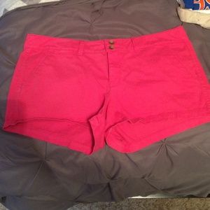 American Eagle pink shorts!