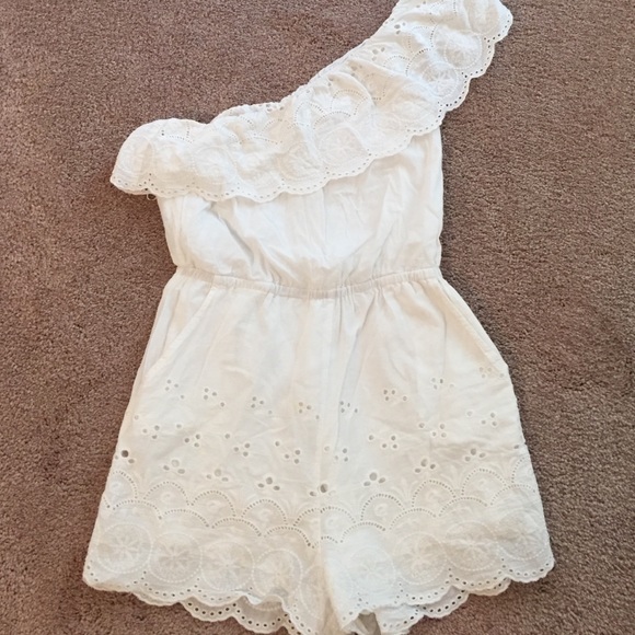 One shoulder romper