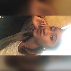 Meet your Posher, Ahmoria