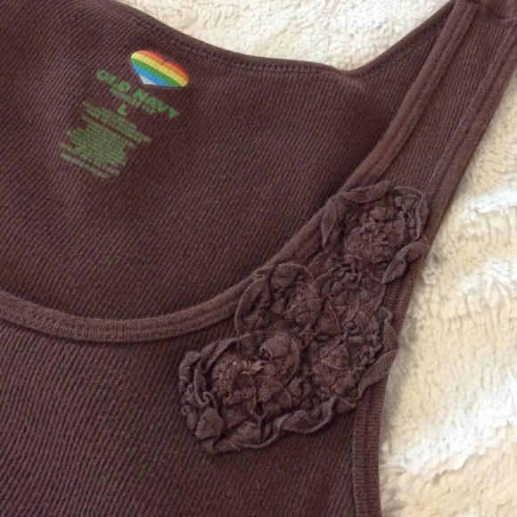 Brown Ribbed Tank Top with Rosettes - Picture 2 of 6