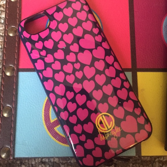 2 iPhone 6 cases