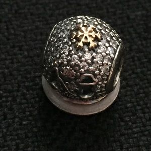 2015 LE Pandora charm