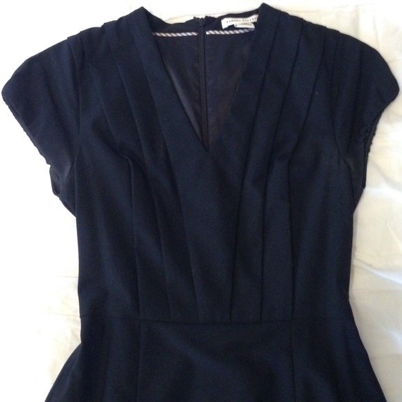 Black Banana Republic Career Attire! Gem