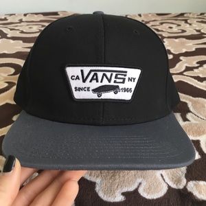 VANS GIRLS HAT! Worn once!