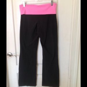 Victorias Secret yoga pants, size Medium Short