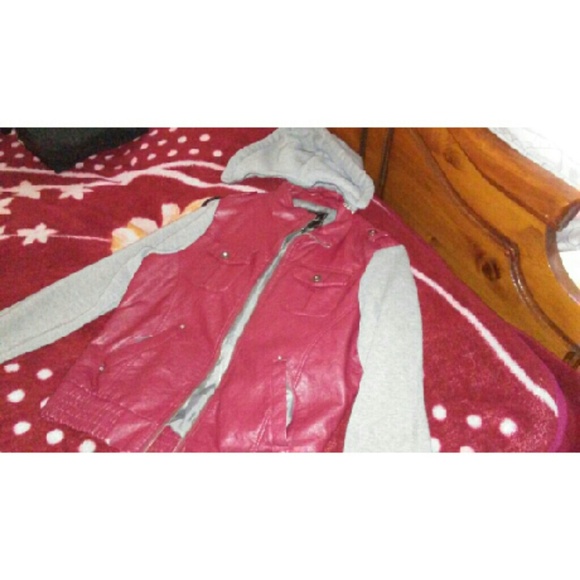 "Snobbish" leather jacket - Picture 1 of 1