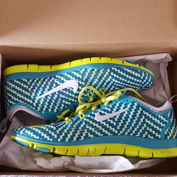 NIKE Free 5.0