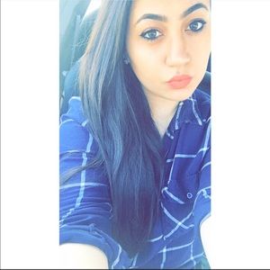 Meet your Posher, Amira