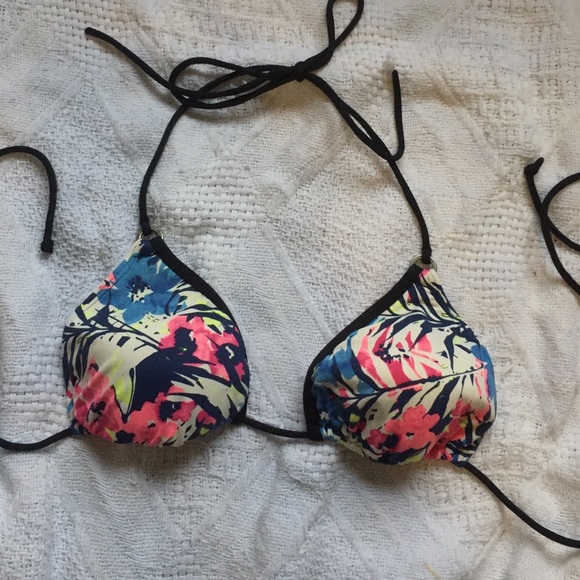Floral bikini top!