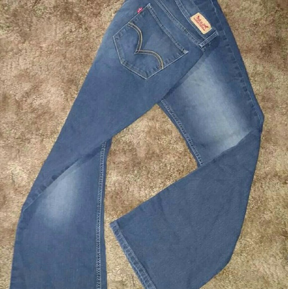 (Make an offer) Levi's Dark Wash Boot Cut