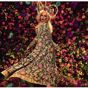 Meet your Posher, Schoniya