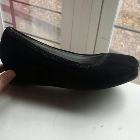 Black platforms