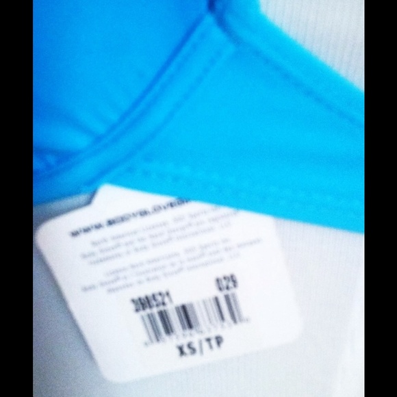 Body Glove 2 Pc bikini halter top & cheeky bottom - Picture 4 of 7