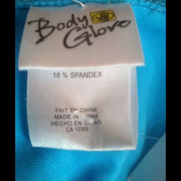 Body Glove 2 Pc bikini halter top & cheeky bottom - Picture 3 of 7