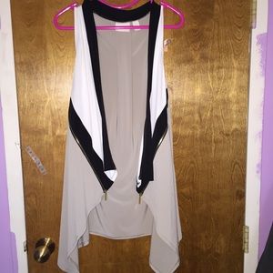 Chico's black/white and nude vest