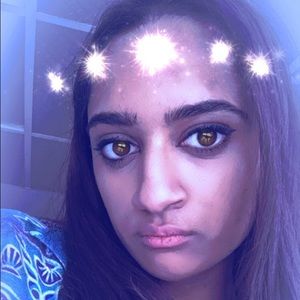 Meet your Posher, Ayesha