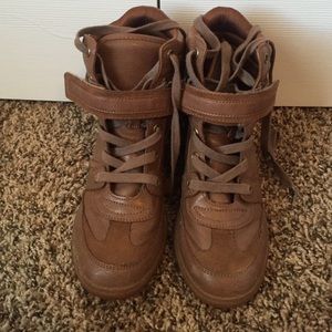 High top sneaker wedge