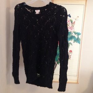 Long Black Crew Neck Knit Sweater