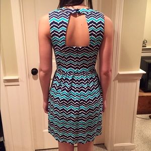 Vineyard Vines chevron dress
