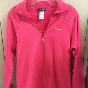 Patagonia women's pullover fleece