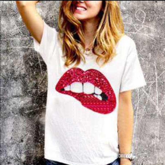 White shirt with glitter lips