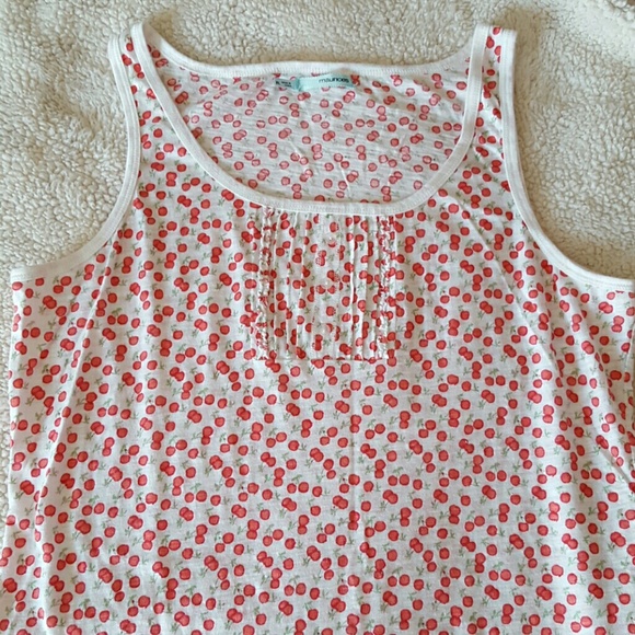 Cut tank top