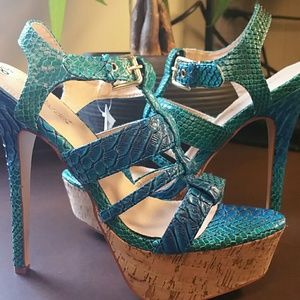 ↘ONE HOUR SALE↙Blue Green Stilettos