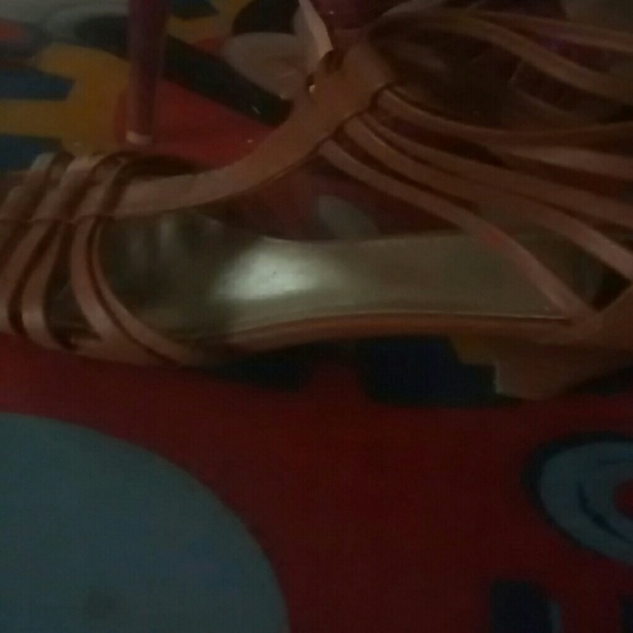 A pair of size 7.5