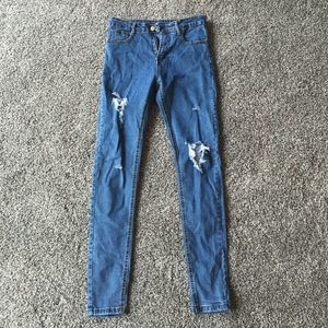 BRAND NEW NEVER WORN distressed jeans