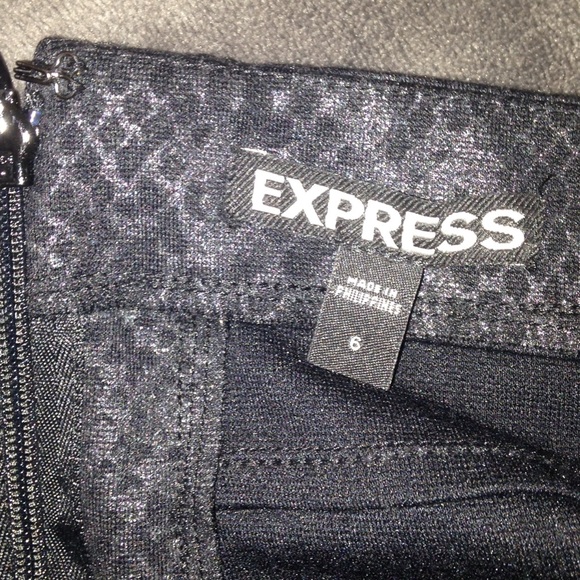 Express skirt black snake skin design - Picture 3 of 3