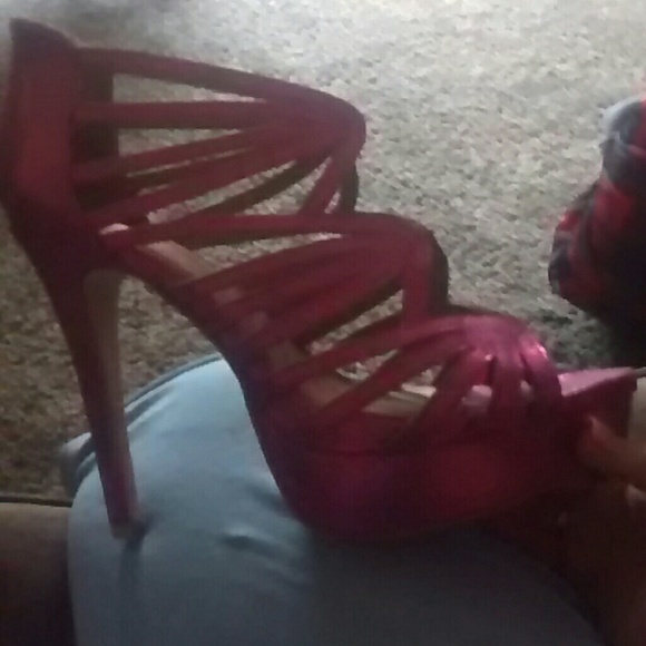 Scene from shoe dazzle