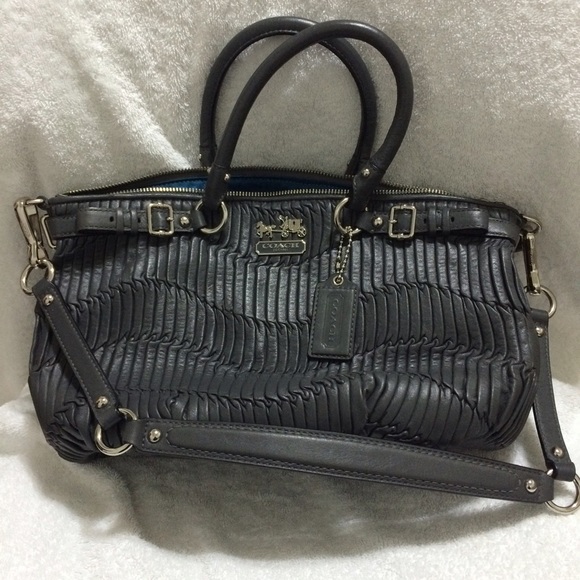 **REDUCED**Gray coach handbag