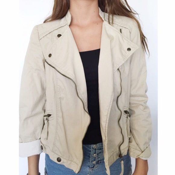 Zara Jackets & Blazers - Zara basic crop cream zip up  jacket