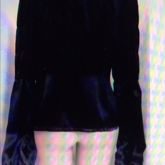 Sold on EBay Chanel black silkpuffed sleeve blouse - Picture 4 of 4